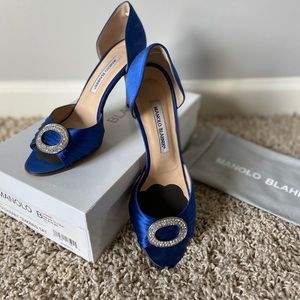 MANOLO BLAHNK Leather Sedaraby Crystal D’Orsay